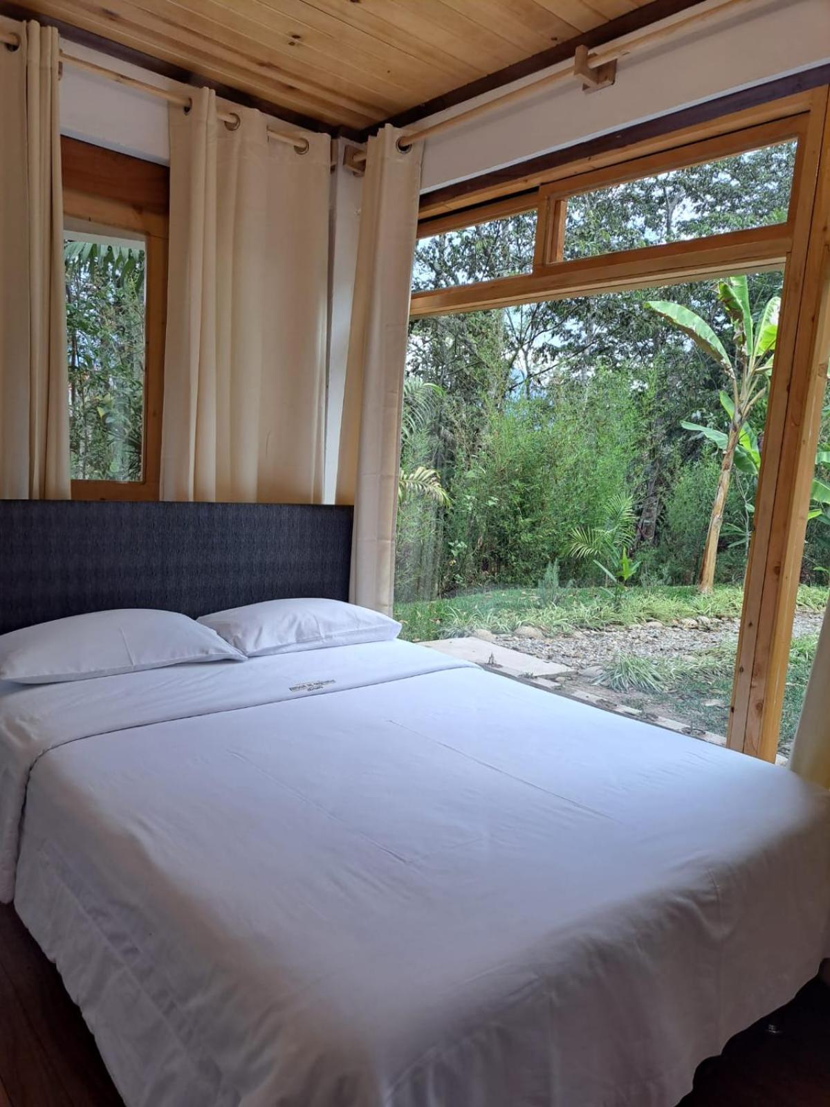Refugio De Orquideas Villa Оксапампа Екстериор снимка